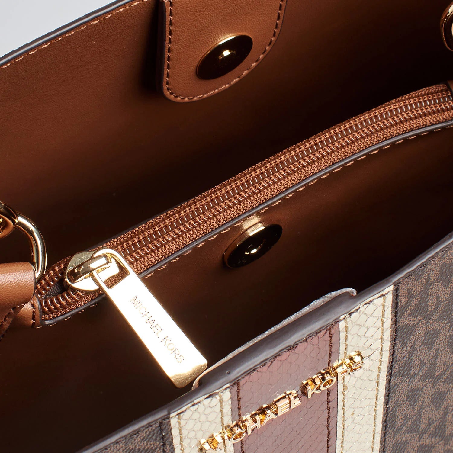 Michael kors-pratt medium signature shoulder bag 35f4g3fs2b for women