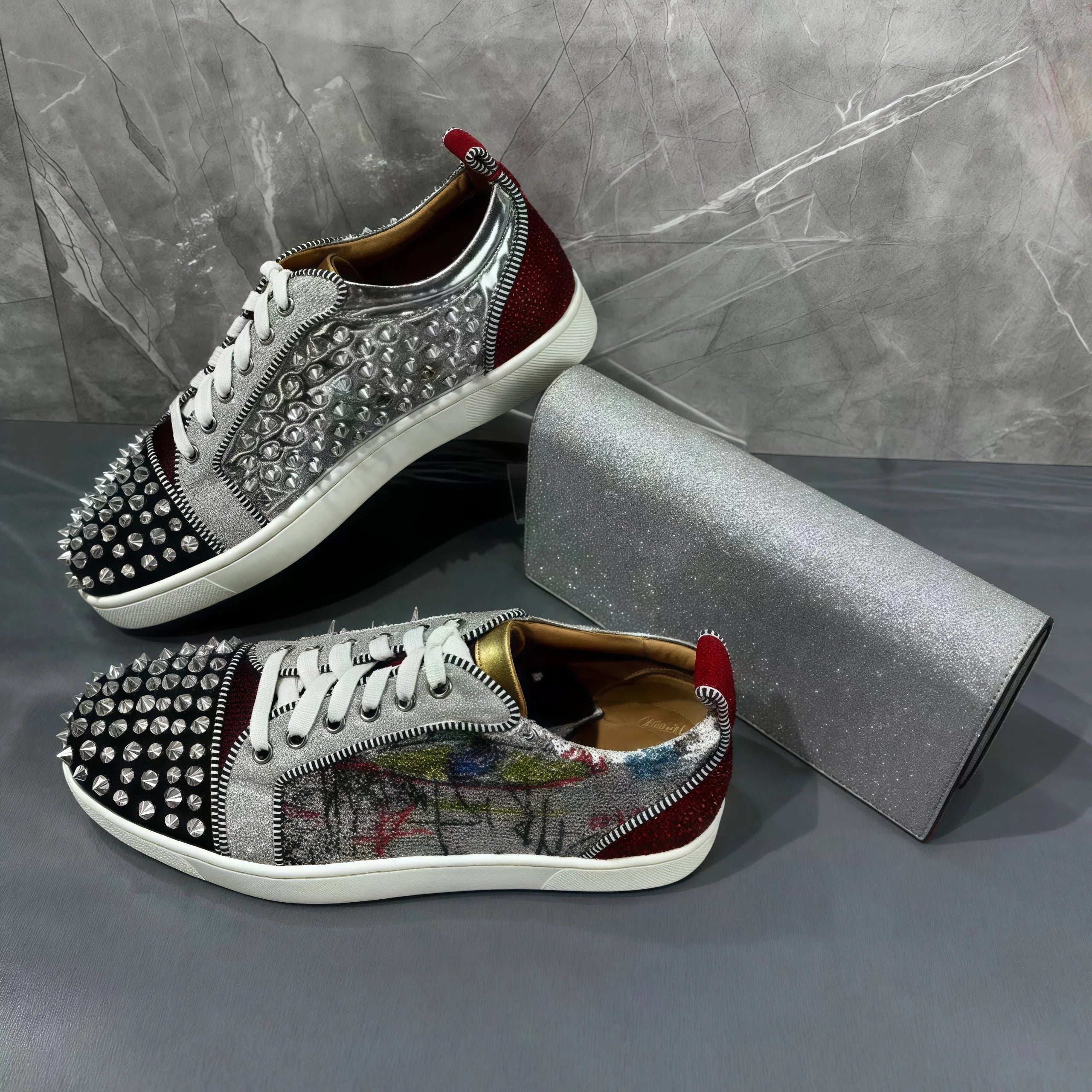 Fashion Spike Flat Heel Lace Up Female Casual Zapatillas 2025 Rivets Luxury Sneakers Woman Man Lovers Print Sports Shoes Bag Set