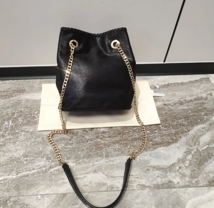 Women Bucket Bag Luxury Fashion Design Chain Shoulder Bag Casual Versatile Crossbody Messenger Bag Lady